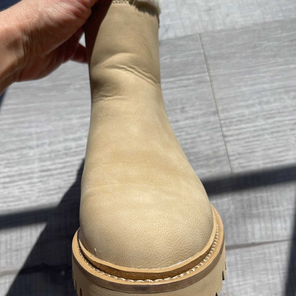J. Crew Factory Sherpa-lined chelsia boots, size 6,5. - Picture 9 of 12